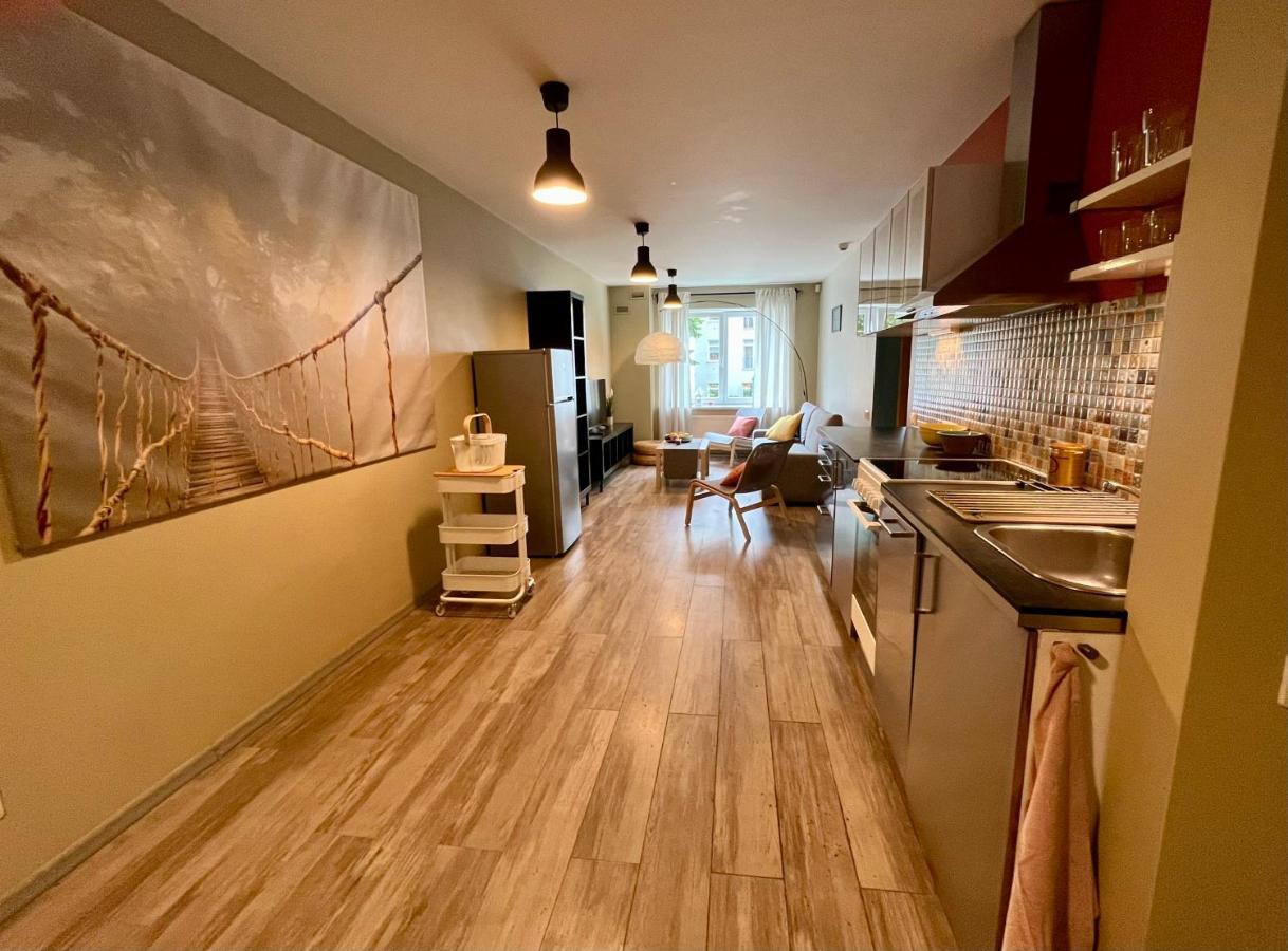Cozy Vibes Like Home It Is Quiet Apartment With Three Bedrooms Riga Exterior photo