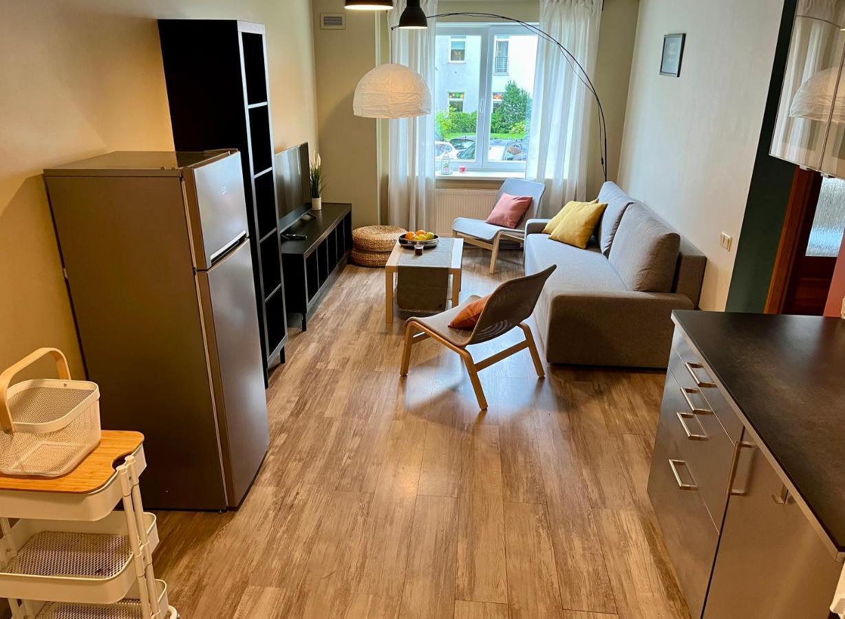 Cozy Vibes Like Home It Is Quiet Apartment With Three Bedrooms Riga Exterior photo